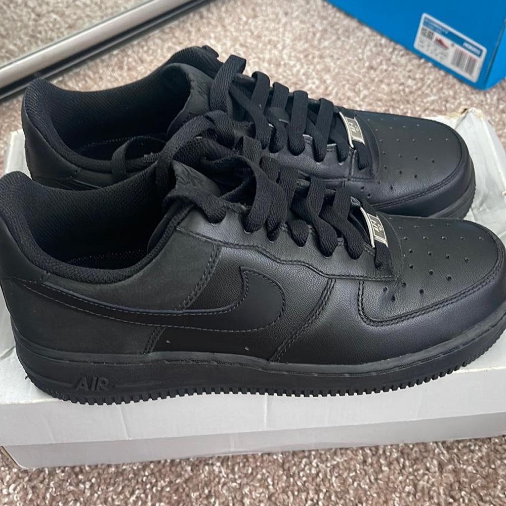Nike womens Airforce 1 ‘07